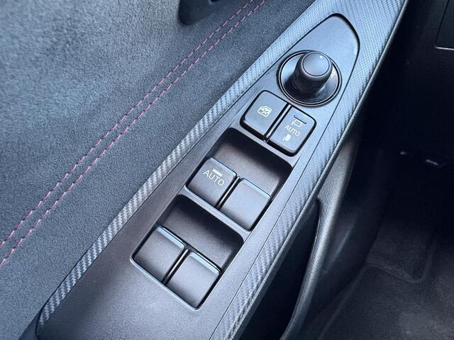 Mazda 2 1.5 e-SkyActiv-G 90 Homura Aka 1e eigenaar / Dealer onderhouden / NL auto / Meest luxe uitvoering!