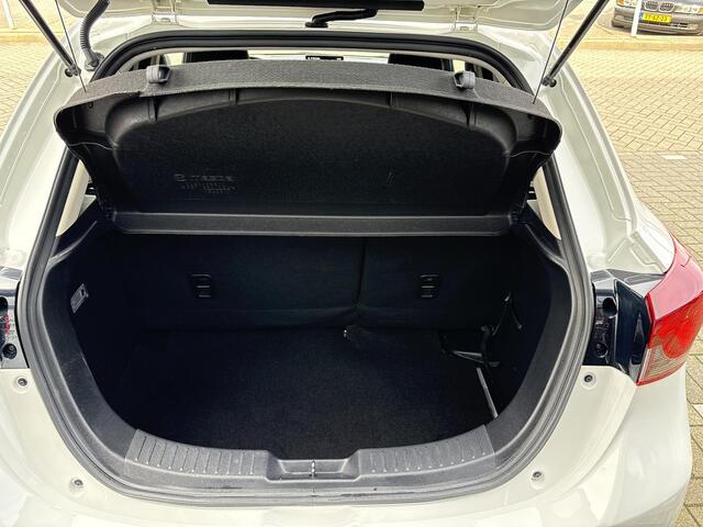 Mazda 2 1.5 Skyactiv-G Sportive Dealer Onderhouden / Apple Carplay-Android Auto