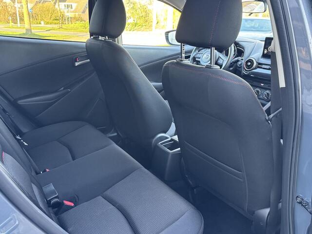 Mazda 2 1.5 Skyactiv-G Sportive NL-Auto, 1e Eig., Apple Carplay / Android Auto, A-Rij-Camera, Cruise Controle, LM Velgen Black, Audio, Airco