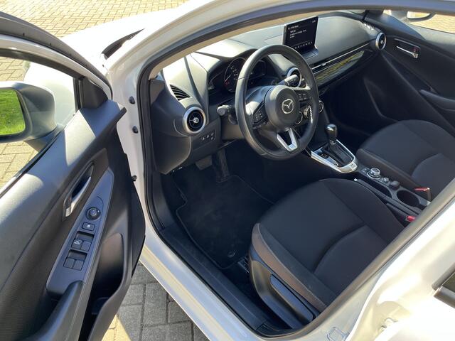 Mazda 2 1.5 Skyactiv-G Luxury | AUTOMAAT | AIRCO | CARPLAY | CRUISE | LANE ASSIST | NAVI | PDC ACHTER | STOELVERW.