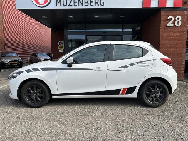 Mazda 2 1.5 Skyactiv-G Comfort // LED // NAVI + CARPLAY // PDC // CRUISE // STOELVERWARMING