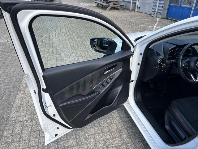 Mazda 2 1.5 e-SkyActiv-G 90 Homura Aka | Achteruitrijcamera | Stoel/stuurverwarming | Apple Carplay/Android Auto | Climate control | Lichtmetalen velgen | Half Leder |