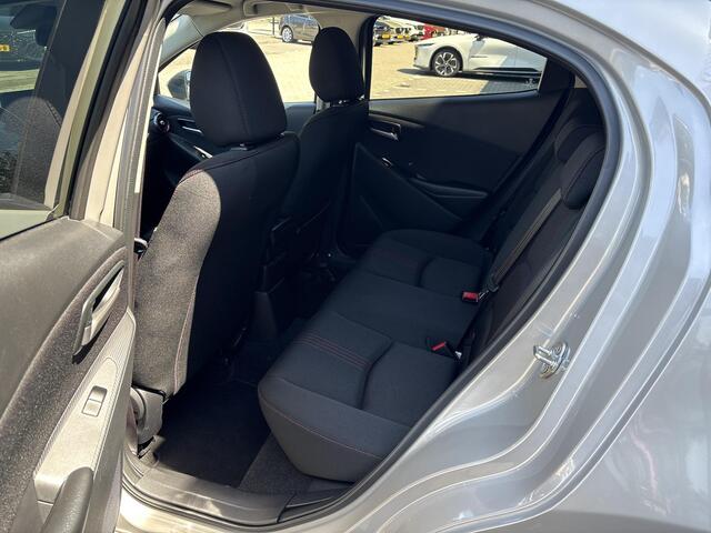 Mazda 2 1.5 SkyActiv-G 90 Homura 1e Eigenaar / Dealer Onderhouden / Carplay-Android Auto
