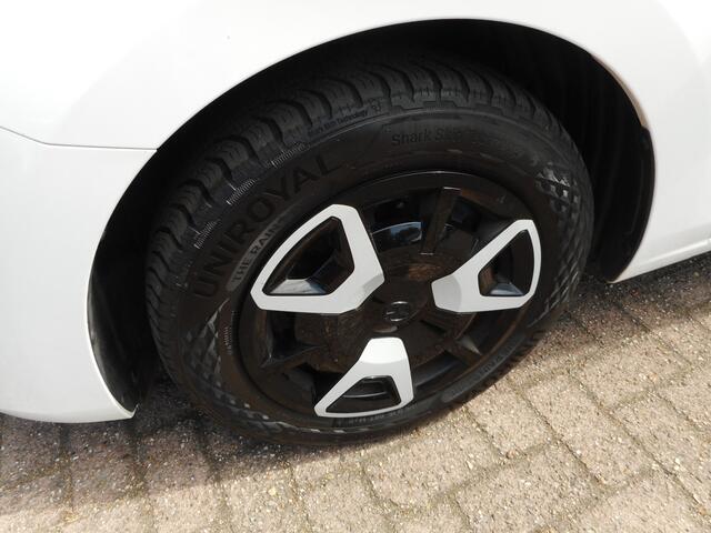 Mazda 2 1.5 e-SkyActiv-G 90 Centre-Line