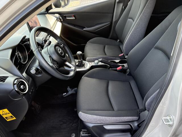 Mazda 2 1.5 e-SkyActiv-G 90 Exclusive-Line Dealer onderhouden / 1e eigenaar / Apple Carplay-Android Auto