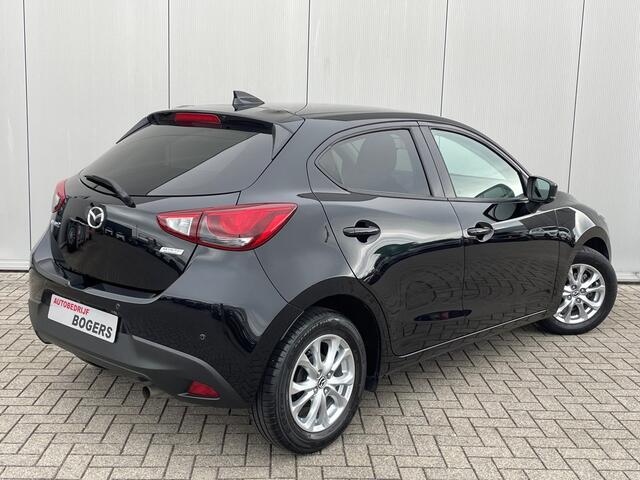 Mazda 2 1.5 Skyactiv-G Sport Selected Navigatie, Climate Control, Cruise Control, 15"Lm, Achteruitrijcamera, Stoelverwarming