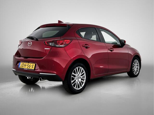 Mazda 2 1.5 Skyactiv-G Signature Limited Navigatie | Camera achter | Stoelverwarming | Lichtmetaal