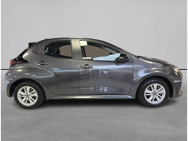 Mazda 2 Hybrid 1.5 Centre-line