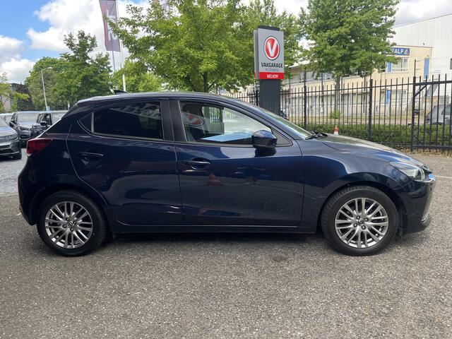 Mazda 2 1.5 Skyactiv-G Signature // LED // DODEHOEK // LEDER-ALCANTARA // CLIMA // STOEL+STUURVERWARMING // NAVI+CARPLAY //