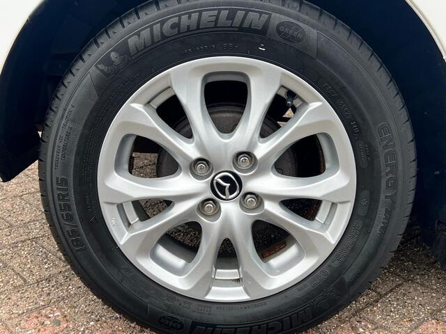 Mazda 2 1.5 Skyactiv-G Dynamic NAVIGATIE | PARKEERSENSOREN | AIRCONDITIONING | CRUISE CONTROLE | NED. AUTO | DEALER ONDERHOUDEN |