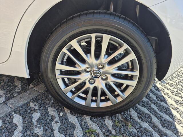 Mazda 2 1.5 Skyactiv-G 90 Luxury | CLIMATE CONTROL | CRUISE CONTROL | 16 INCH LMV | PARKEERSENSOREN ACHTER TREKHAAK | DAB