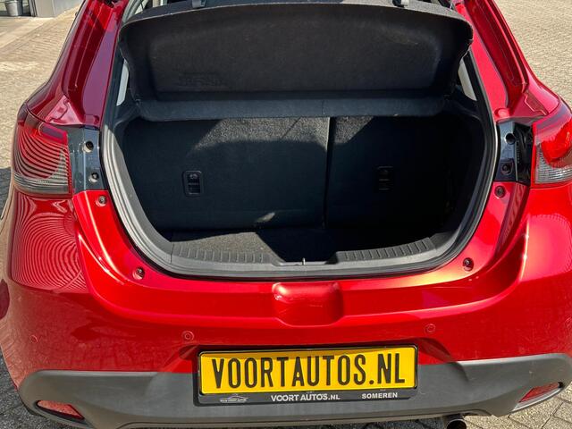 Mazda 2 1.5 Skyactiv-G Dynamic | NAVI | STOELVERWARMING | PDC | CRUISE CONTROL | LMV 16'' |