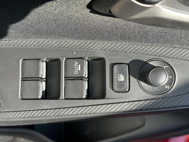Mazda 2 1.5 Skyactiv-G Dynamic | NAVI | STOELVERWARMING | PDC | CRUISE CONTROL | LMV 16'' |