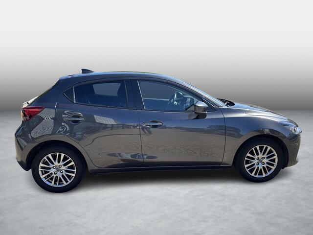 Mazda 2 1.5 Skyactiv-G Signature-Line , Automaat, Leder, Navi, Apple, Clima, PDC, Cruise, LKA, LMV 16 Inch, Sturr/Stoelverwarming