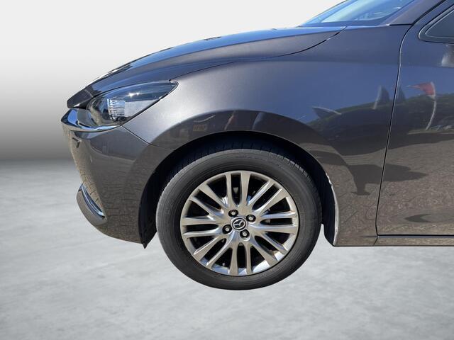 Mazda 2 1.5 Skyactiv-G Signature-Line , Automaat, Leder, Navi, Apple, Clima, PDC, Cruise, LKA, LMV 16 Inch, Sturr/Stoelverwarming