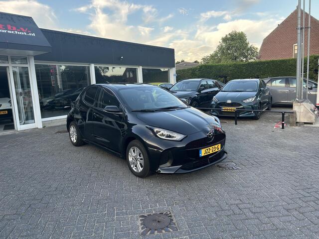 Mazda 2 Hybrid 1.5 Centre-line