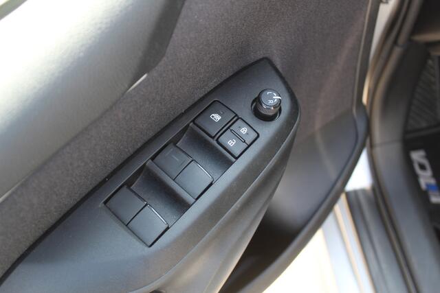 Mazda 2 Hybrid 1.5 Centre-line Stuurwiel verwarmd, Voorstoelen verwarmd, Apple Carplay/Android Auto, Cruise control adaptief met stop&go