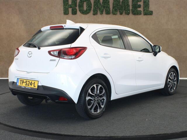 Mazda 2 1.5 Skyactiv-G Dynamic+ - ORIGINEEL NEDERLANDSE AUTO - AFKOMSTIG VAN EERST EIGENAAR - 100% ONDERHOUDEN - PARKEERSENSOREN ACHTER - NAVIGATIE - AIRCO