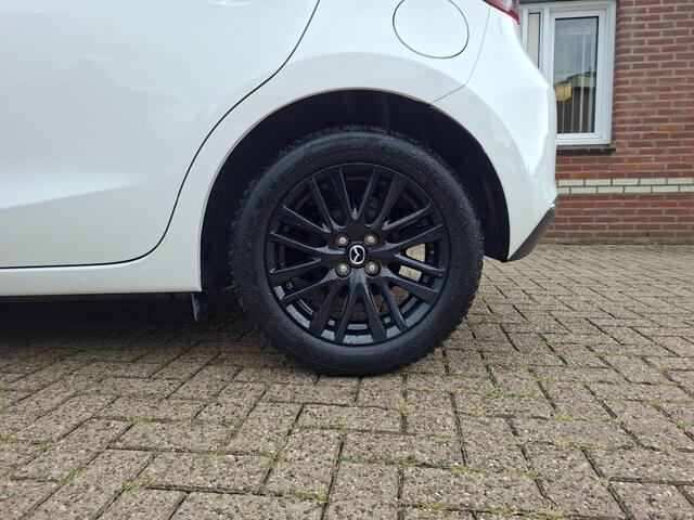 Mazda 2 1.5 SKYACT-G LUXURY AUTOMAAT / CAMERA / CARPLAY / CRUISE / STOELVERW