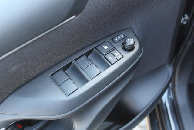 Mazda 2 Hybrid 1.5 Exclusive-line Cruise control adaptief met stop&go I Dodehoek detectie l Parkeersensor achter I Parkeersensor voor l Parkeercamera l Nieuw model