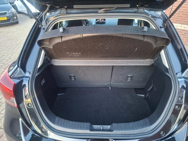 Mazda 2 1.5 SKYACT-G LUXURY / CAMERA / CARPLAY / CRUISE / STOELVERW