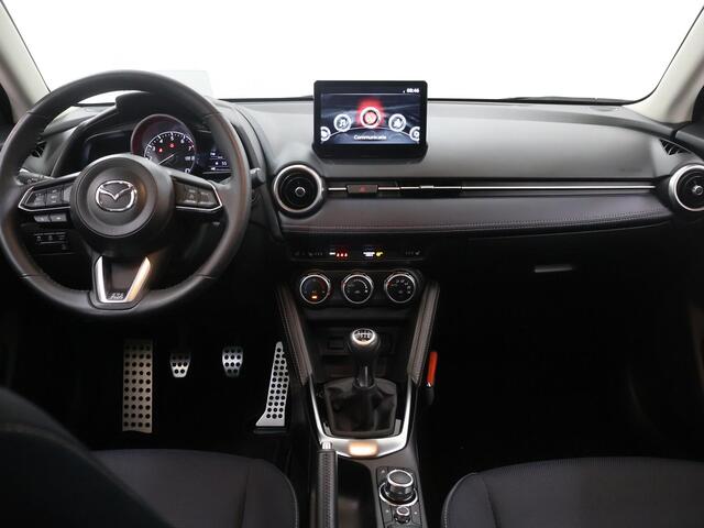 Mazda 2 1.5 Skyactiv-G Luxury | Navigatie | Achteruitrijcamera | Climate Control | Winterpakket | HUD |