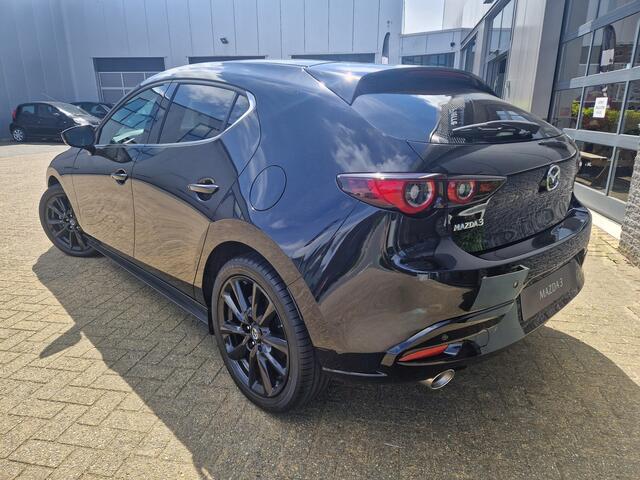 Mazda 3 2.0 e-SkyActiv-X M Hybrid 186 Takumi | Dieprood leder | 18-inch velgen |