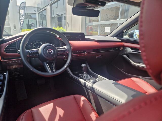 Mazda 3 2.0 e-SkyActiv-X M Hybrid 186 Takumi | Dieprood leder | 18-inch velgen |