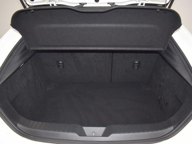 Mazda 3 2.0 SA-X Luxury LEER NAVI BOSE CAMERA