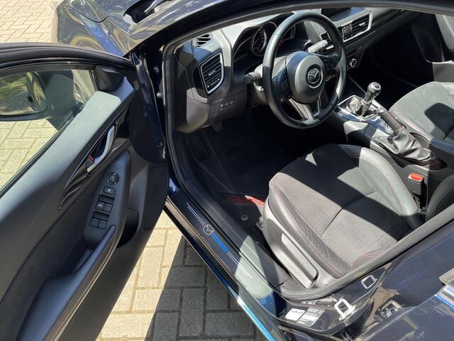 Mazda 3 2.0 GT-M Line | NAVI | CRUISE | CLIMATE | STOELVERW. | PDC | BLUETOOTH