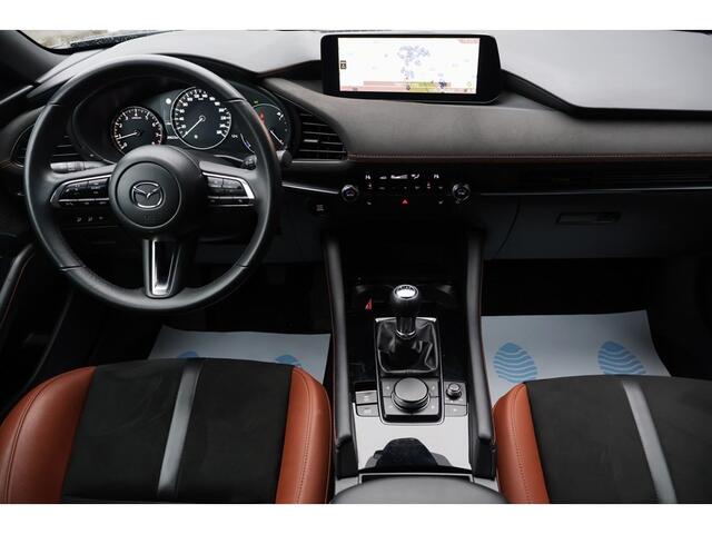 Mazda 3 2.0 e-SKYACTIV-G M HYBRID 122 HOMURA Alcantara | Elek. stoelen | Keyless | Bose