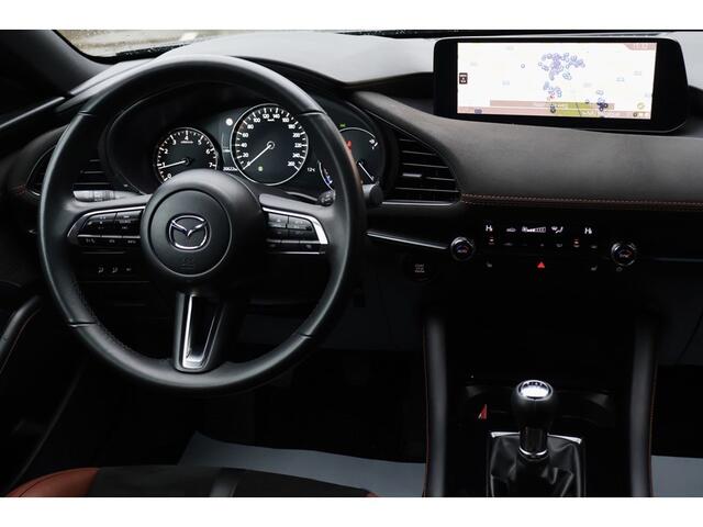 Mazda 3 2.0 e-SKYACTIV-G M HYBRID 122 HOMURA Alcantara | Elek. stoelen | Keyless | Bose
