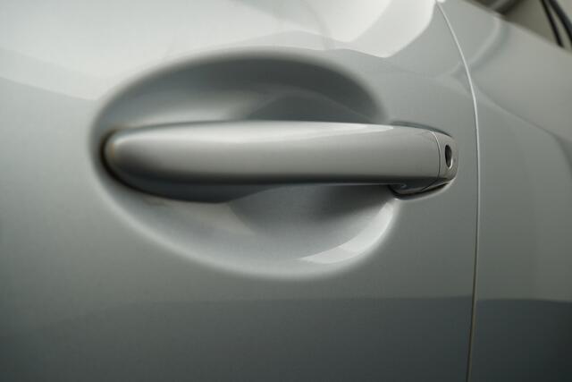 Mazda 3 BWJ 2019 2.0 SkyActiv-G 120 PK SkyLease+ XENON / NAVI / CLIMA / CRUISE / STOELVERW. / STUURVERW. / CAMERA / LMV / PDC / HEADUP DISPLAY