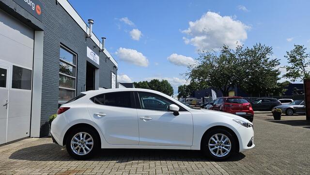 Mazda 3 2.0 SkyActiv-G 120 Center-Line | AUTOMAAT | CRUISE | STOELVERWARMING | PDC | VOLLEDIGE ONDERHOUDSHISTORIE