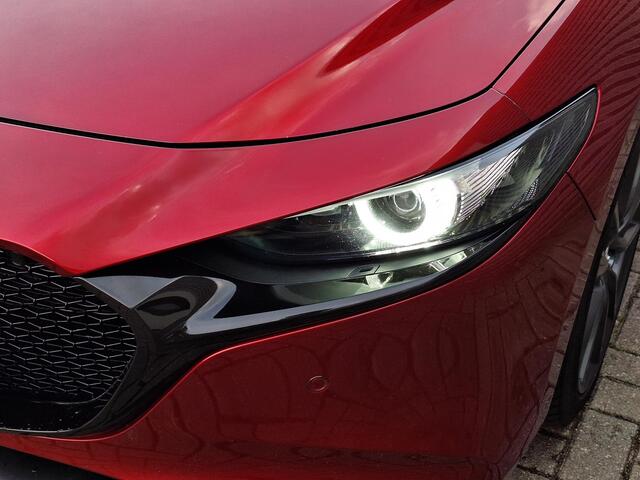 Mazda 3 2.0 e-SkyActiv-G M Hybrid 122 Luxury | Apple Carplay | 360 graden camera | Adaptief Cruise Control | Bose Premium Soundsysteem | Stoel/stuurverwarming |