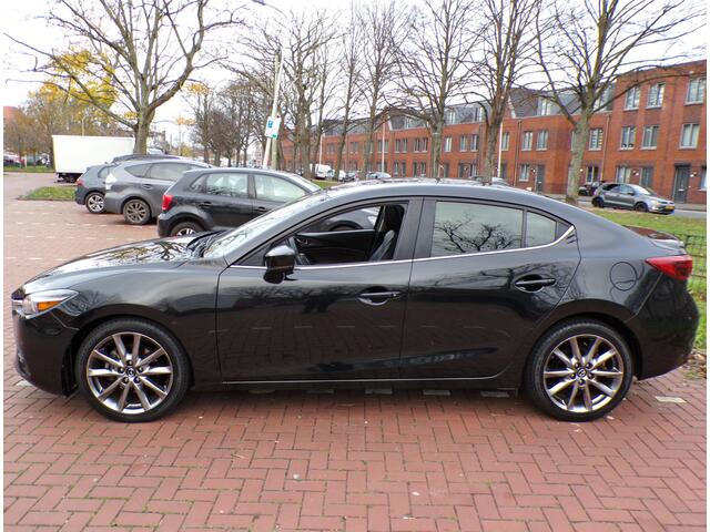 Mazda 3 2.5 AUTOMAAT CRUISECONT LEDEREN BEKLEDING... APPLECARPLAY CAMERA SCHUIFKANTELDAK....