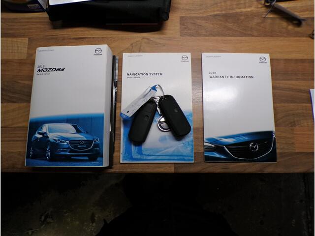 Mazda 3 2.5 AUTOMAAT CRUISECONT LEDEREN BEKLEDING... APPLECARPLAY CAMERA SCHUIFKANTELDAK....