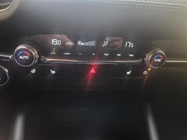 Mazda 3 2.0 e-SkyActiv-X M Hybrid 186 Exclusive-line HB Mazda 3 2.0 e-SkyActiv-X M Hybrid 186 Exclusive-line