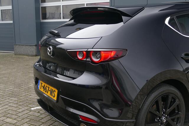 Mazda 3 2.0 e-SkyActiv-X M Hybrid 186 Luxury | 4WD | Aero pack | pano | FULL OPTION!