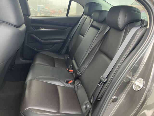 Mazda 3 2.0 e-SkyActiv-X M Hybrid 186 Luxury , Automaat, i-Activesense Pack, Leder, 360 Camera, Adap.Cruise, Clima, Bose, Stoel/Stuurverwarming, All Season, LMV 18 Inch, Apple Carplay, Android Auto, PDC, LKA, HUD