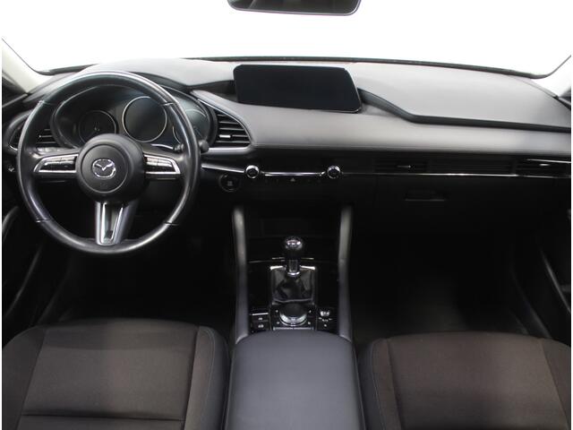 Mazda 3 2.0 e-SkyActiv-G M Hybrid 122 Comfort CLIMATE | CARPLAY | CAMERA | DAB | LED | TREKHAAK | HEAD-UP | STOEL/STUURVERW | LMV | ADAPCRUISE