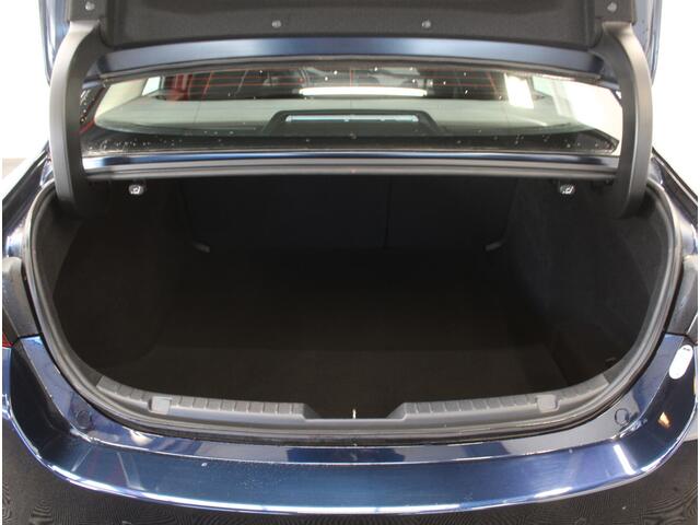 Mazda 3 2.0 e-SkyActiv-G M Hybrid 122 Comfort CLIMATE | CARPLAY | CAMERA | DAB | LED | TREKHAAK | HEAD-UP | STOEL/STUURVERW | LMV | ADAPCRUISE