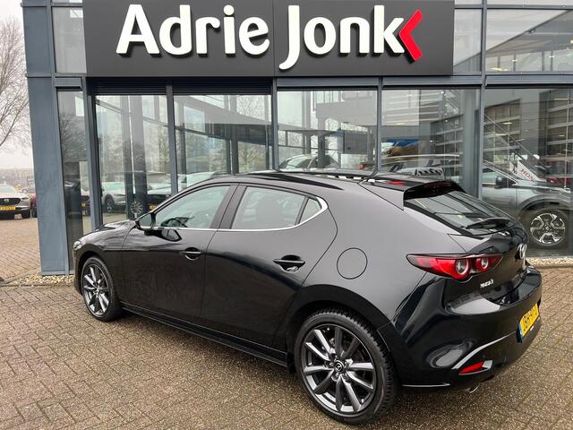 Mazda 3 2.5 e-SkyActiv-G M Hybrid 140 Centre-line | AUTOMAAT | *6 JAAR GARANTIE | APPLE & ANDROID AUTO | CAMERA | NAVIGATIE | STUUR + STOELVERWARMING |