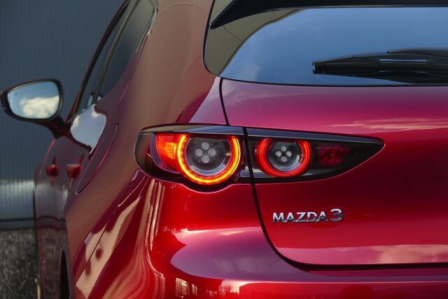 Mazda 3 2.0 e-SkyActiv-G M Hybrid 122 Luxury | 360* CAMERA | HEAD-UP | LEER | RIJKLAARPRIJS |