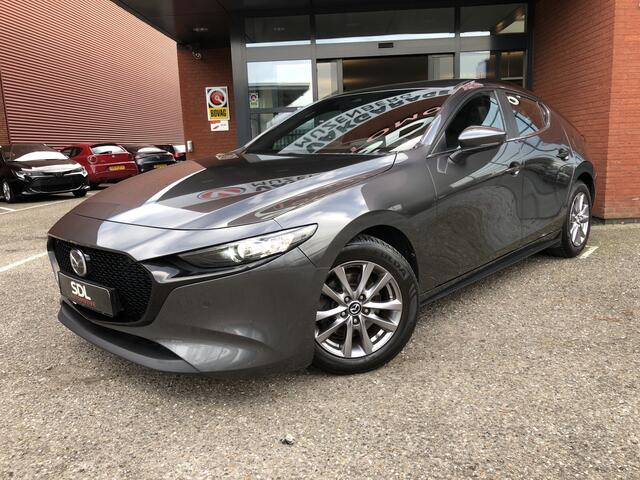 Mazda 3 2.0 e-SkyActiv-G M Hybrid 122 Comfort // ADAPT. CRUISE // DODEHOEK // 360 CAMERA+SENSOREN // CLIMA // HEAD-UP DISPLAY // STUUR+STOELVERWARMING //