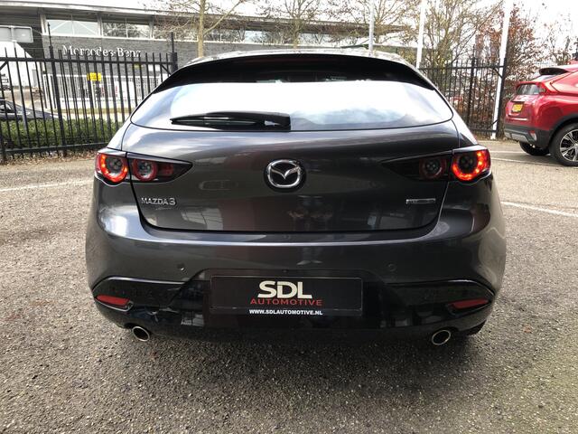 Mazda 3 2.0 e-SkyActiv-G M Hybrid 122 Comfort // ADAPT. CRUISE // DODEHOEK // 360 CAMERA+SENSOREN // CLIMA // HEAD-UP DISPLAY // STUUR+STOELVERWARMING //