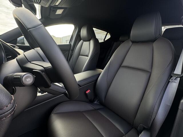 Mazda 3 2.0 e-SkyActiv-X M Hybrid 186 Takumi | Stoel/stuurverwarming | BOSE- Premium audio | Elektrische geheugen stoelen | Lederen bekleding | Apple carplay/ Android auto | 360* camera | Full led adaptive |