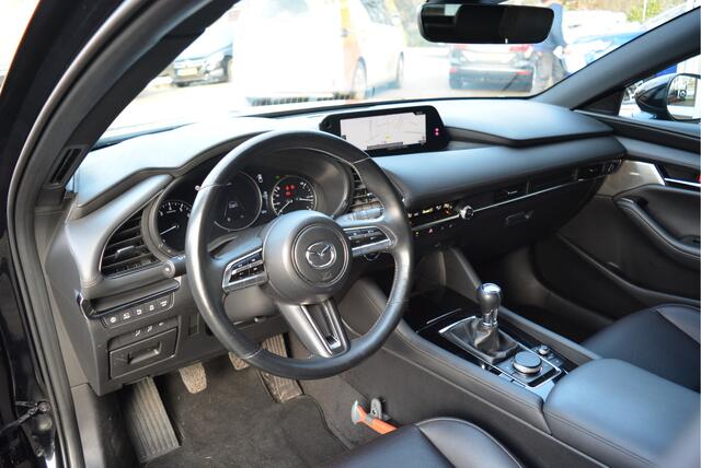 Mazda 3 2.0 e-SkyActiv-X M Hybrid 180 Luxury i-Activesense Pack ? Orig. NL ? Bose ? HUD ? Adaptive ?