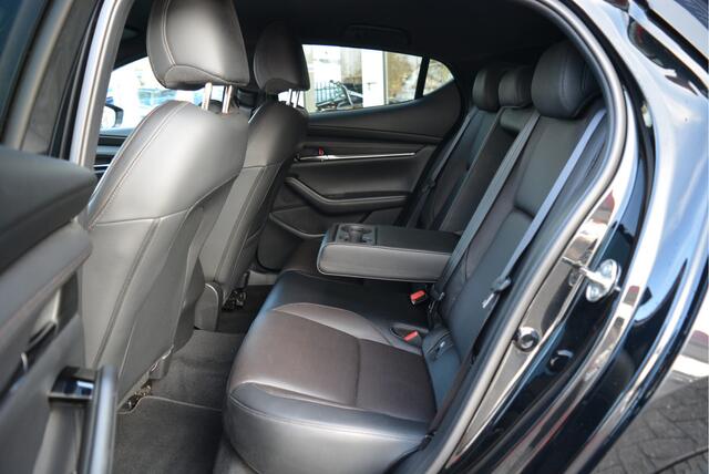 Mazda 3 2.0 e-SkyActiv-X M Hybrid 180 Luxury i-Activesense Pack ? Orig. NL ? Bose ? HUD ? Adaptive ?