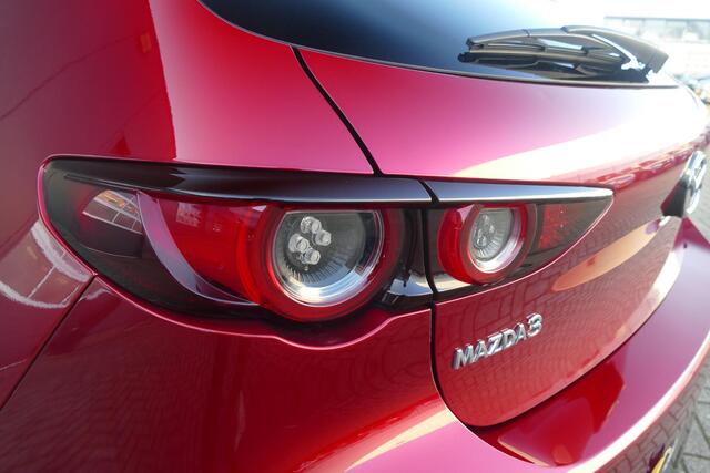 Mazda 3 2.0 e-SkyActiv-X M Hybrid 180 Luxury | Trekhaak | Leder | Rijklaarprijs!